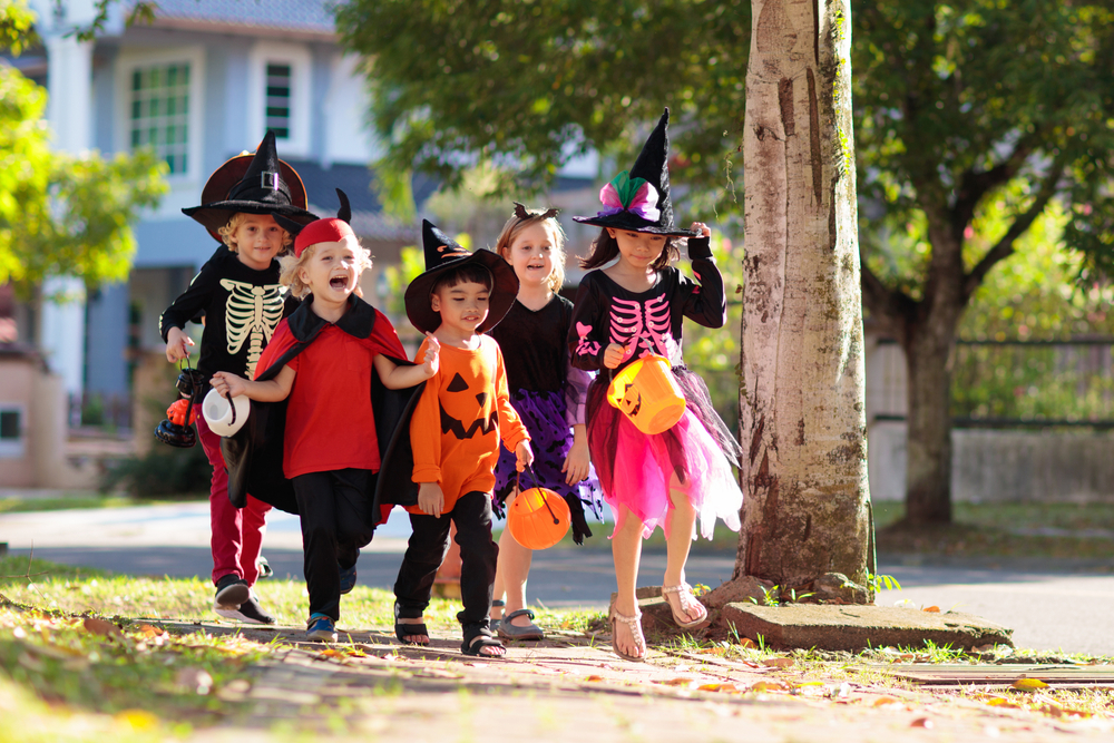 8 Driving Safety Tips for Halloween | InsureOne Insurance